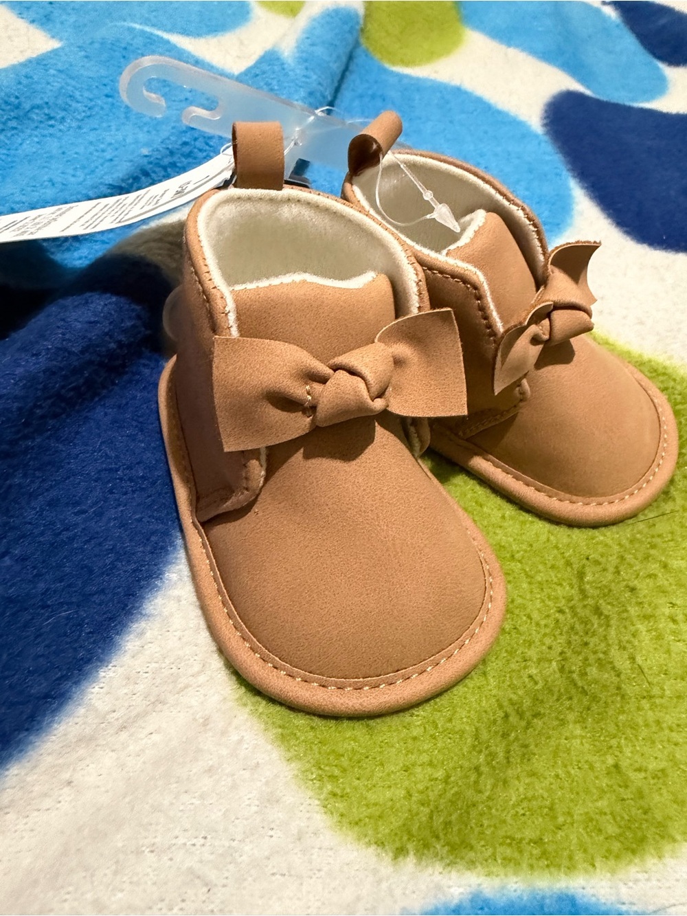 OshKosh B'gosh Tan Bow Baby Walker Shoes